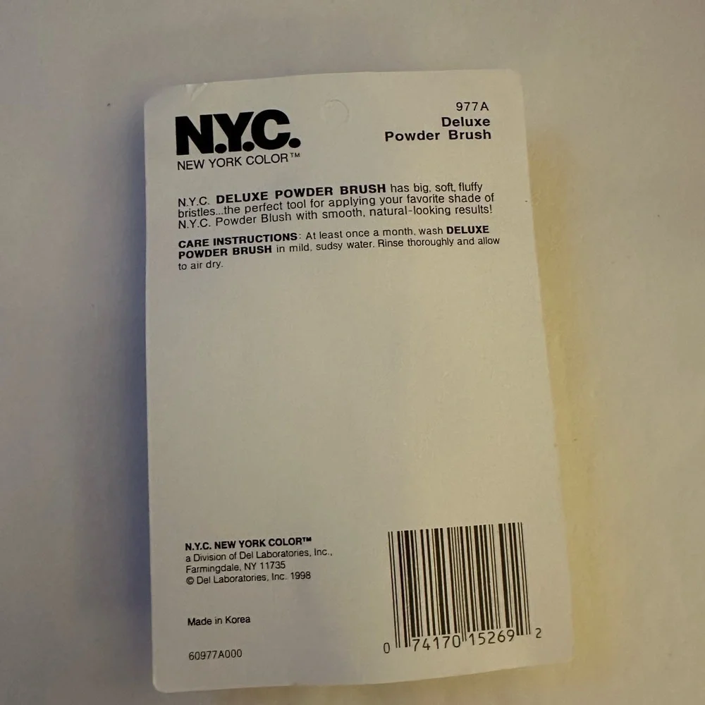Lot of 3 New York Color deluxe powder brush
